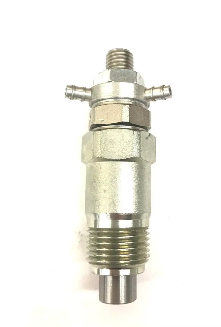 Kubota V1702 Fuel Injector Nozzle 15221-53020